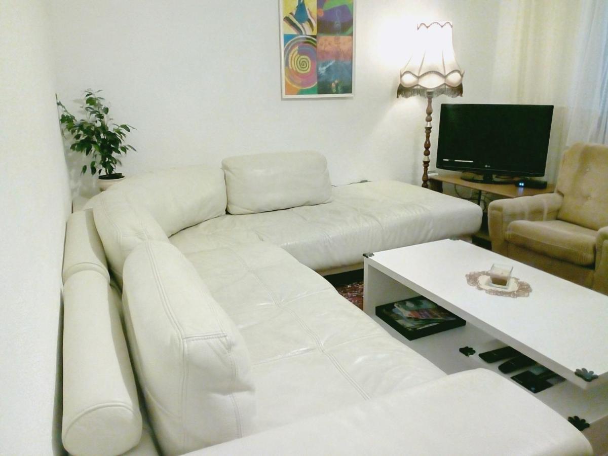Apartment Beatris Svit Esterno foto