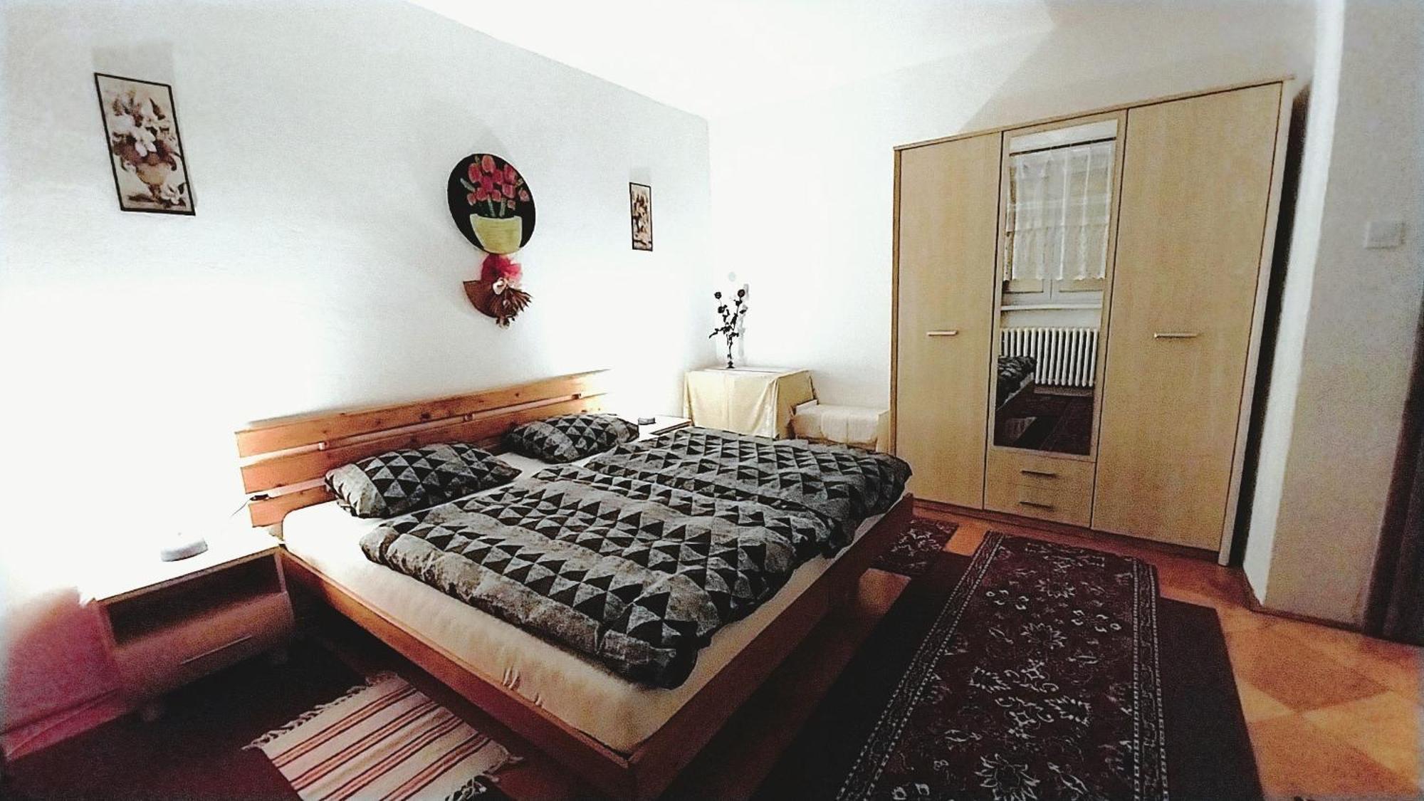 Apartment Beatris Svit Esterno foto